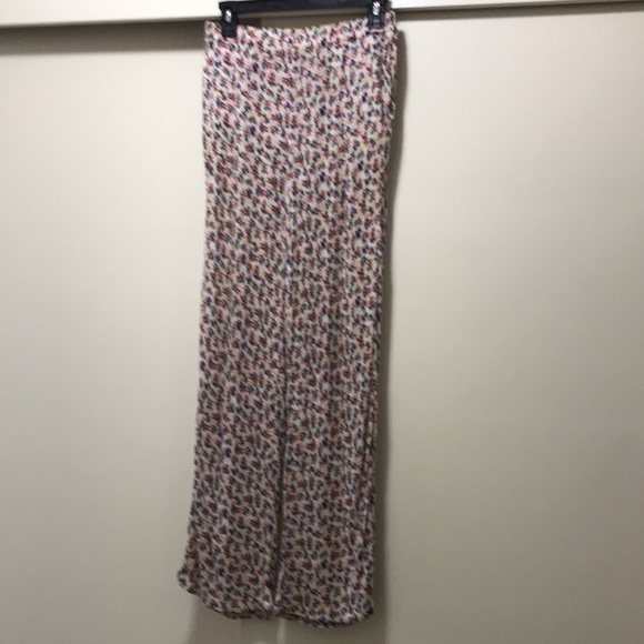 Crop Top & Hawaii Style Pants - Picture 3 of 5